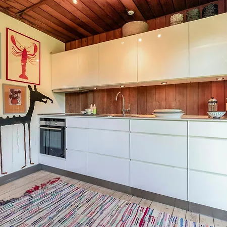 Feriehus Sommerhus Fra 1962 Ved Stranden I Kongsgarde Knebel