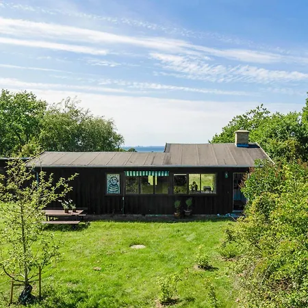 Sommerhus Fra 1962 Ved Stranden I Kongsgarde