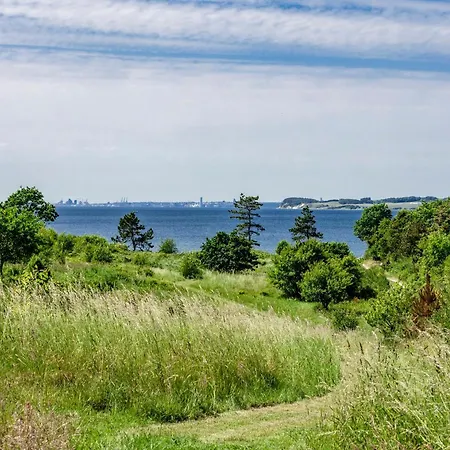 Sommerhus Fra 1962 Ved Stranden I Kongsgarde Knebel